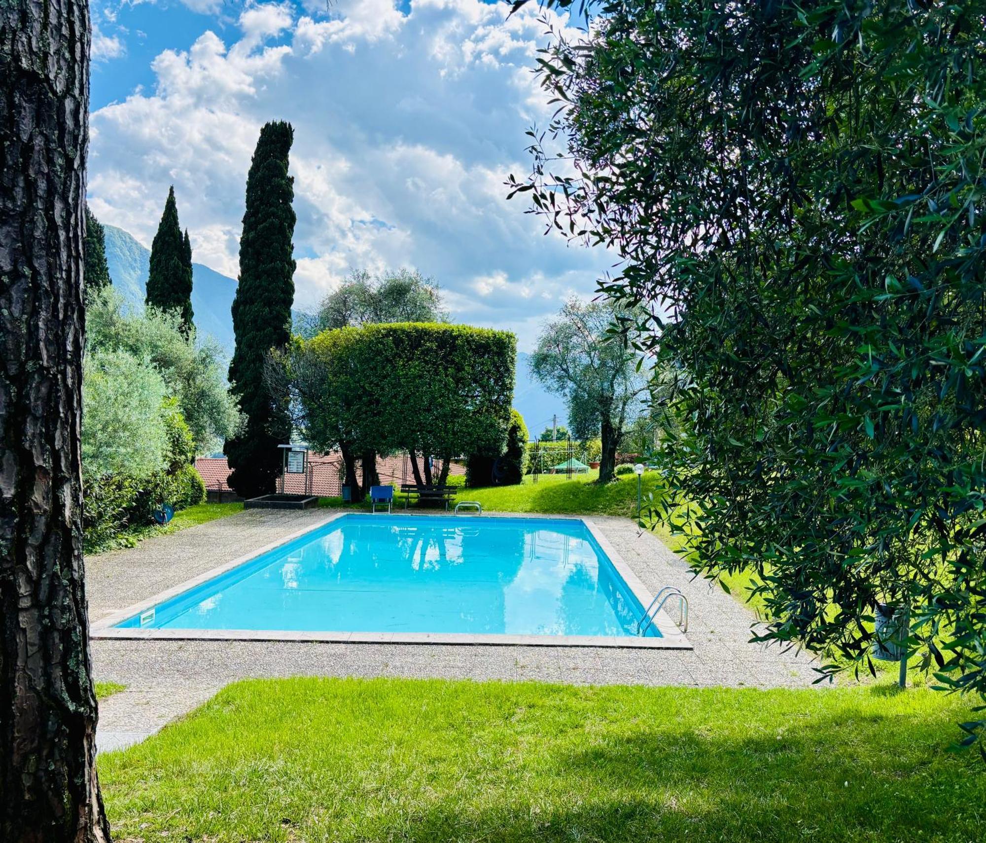 Apartment Bella Vista In Mezzegra With Pool Sleeps 6- By Italian Apartments Exterior photo