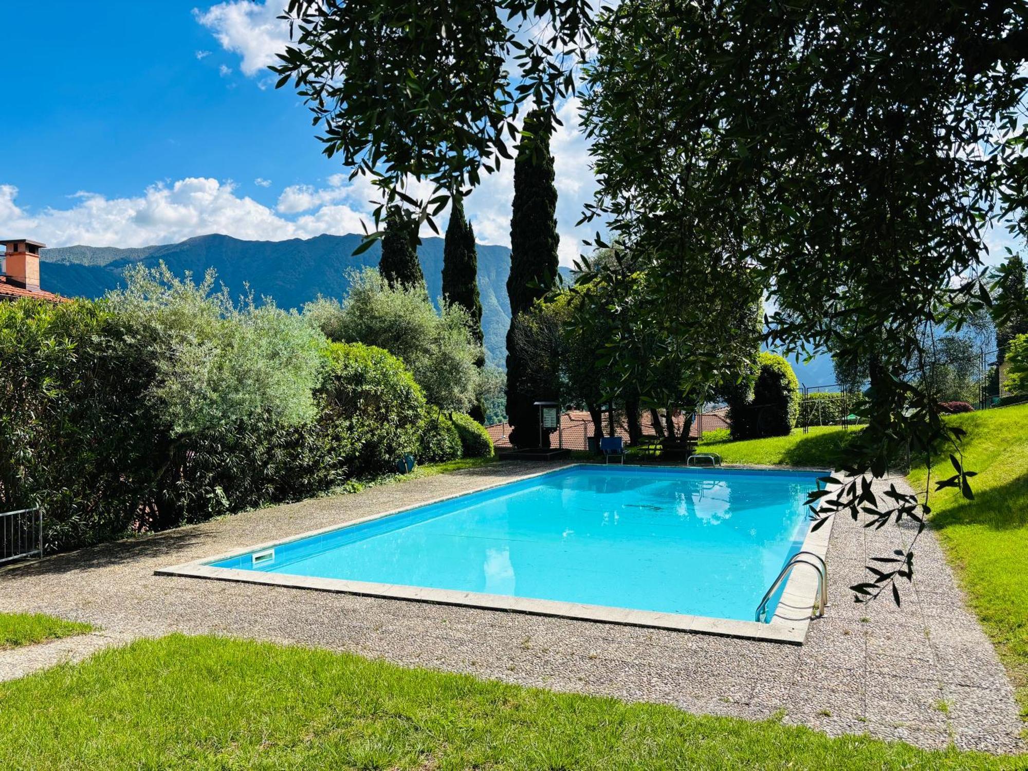Apartment Bella Vista In Mezzegra With Pool Sleeps 6- By Italian Apartments Exterior photo